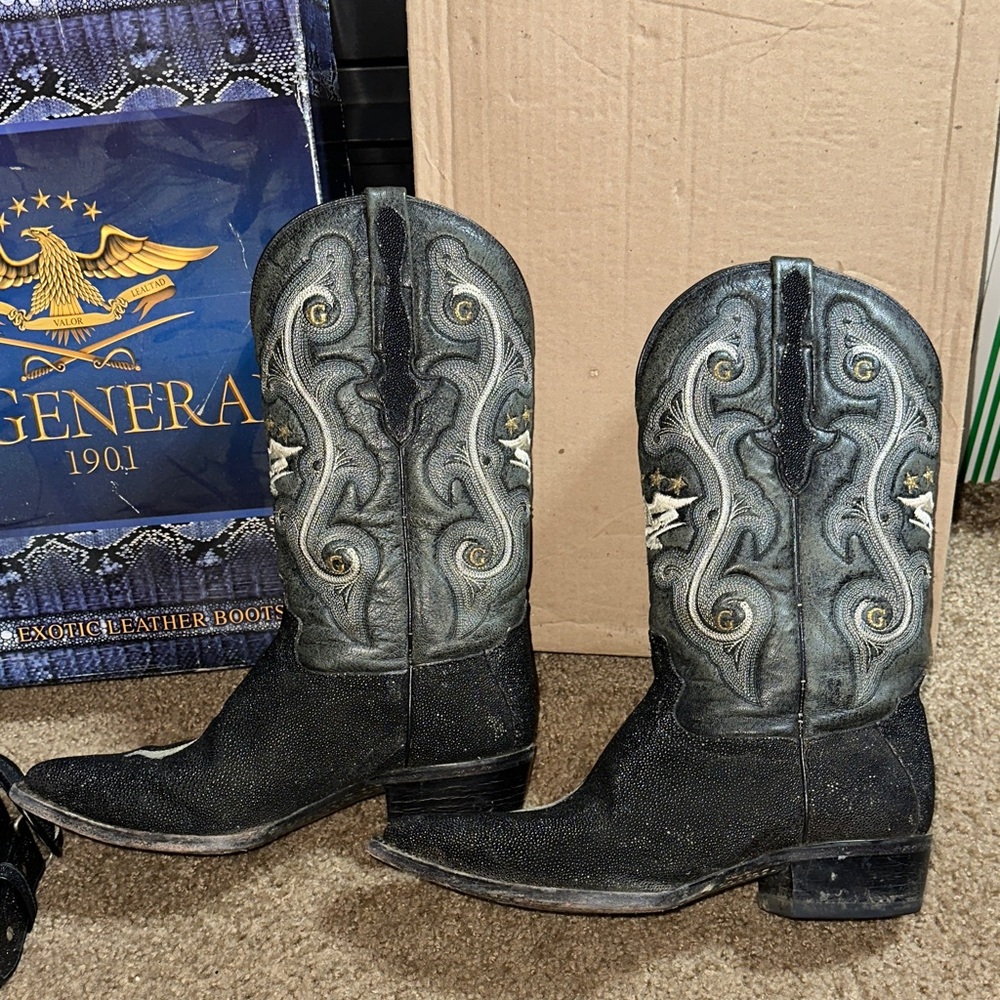 El General stingray skin men’s Black and Gray Western Boots with belt and wallet - Picture 4 of 13